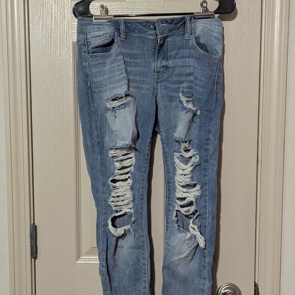 Cello Distressed Jeans Size 7 - Picture 1 of 4